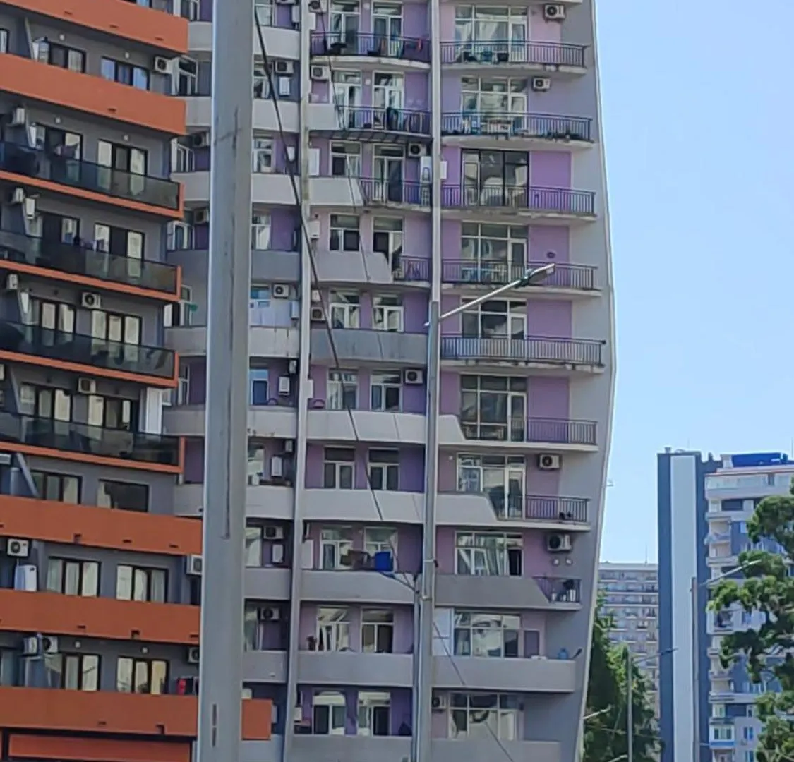 Apartament Three Rooms Appartment With Two Separate Sleeping Rooms. Batumi