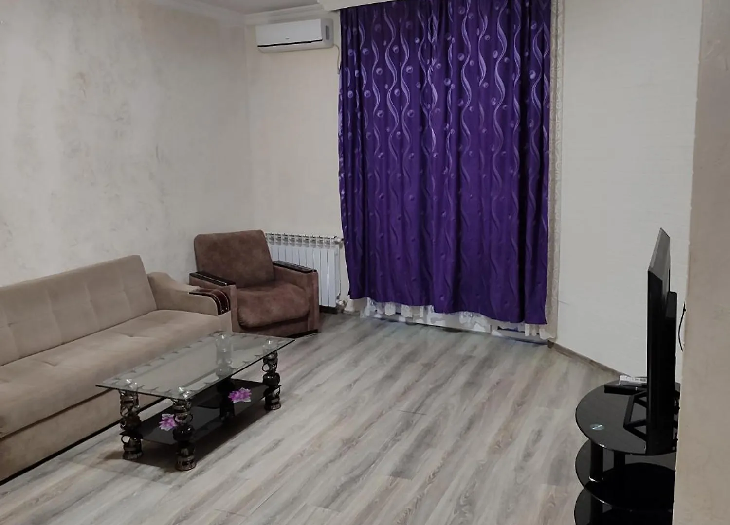 Three Rooms Appartment With Two Separate Sleeping Rooms. Batumi 0*,