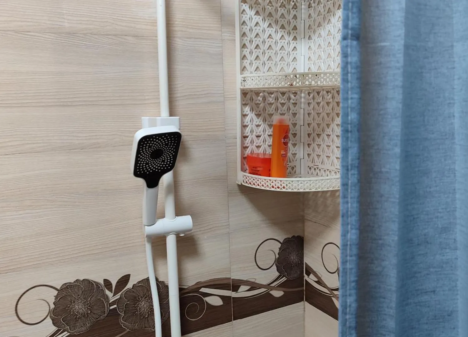 Three Rooms Appartment With Two Separate Sleeping Rooms. Batumi 0*,  Gruzja